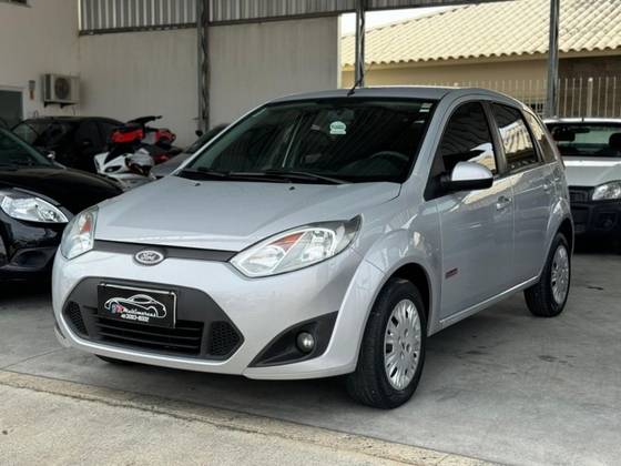 FORD FIESTA 1.6 ROCAM SE 8V FLEX 4P MANUAL FORD FIESTA 1.6 ROCAM SE 8V FLEX 4P MANUAL